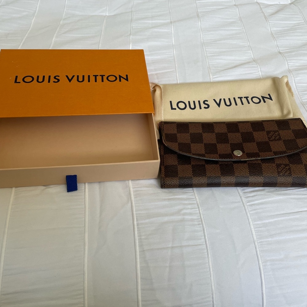 Authentic LV Emilie wallet.  Pre-loved.